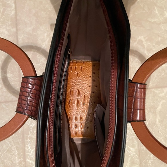 Multi Color Purse - Picture 2 of 4